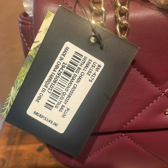 Badgley Mischka NWT Plum Vegan Quited Leather Gold Chain Crossbody Bag - Picture 5 of 9